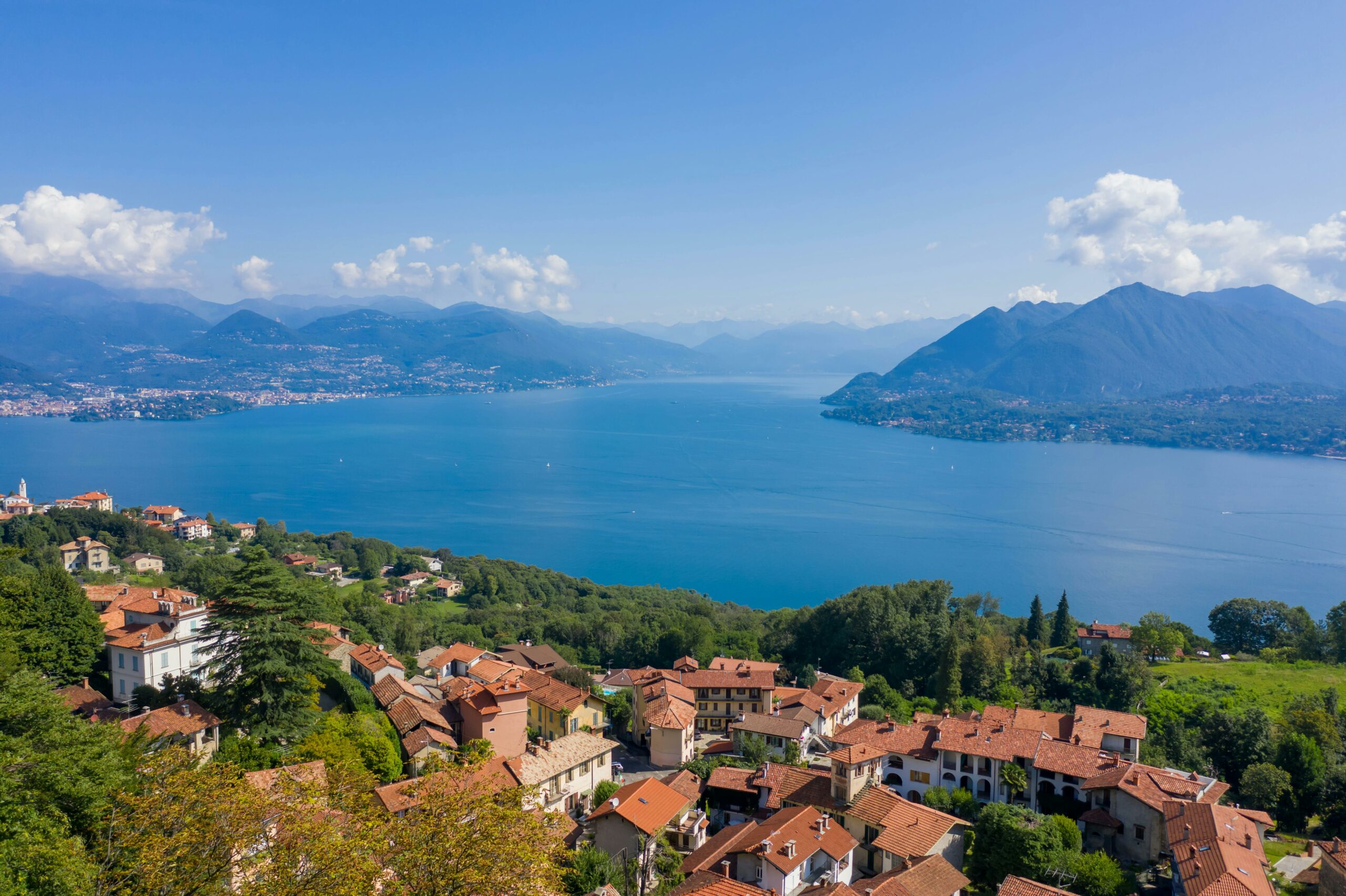 Meraviglie del Lago Maggiore: Isole Borromee e Parchi Naturali